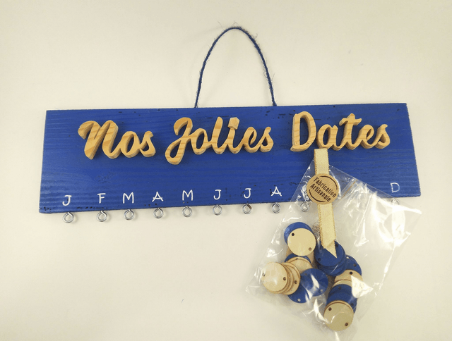 Calendrier perpétuel bois et bleu roi "Nos jolies dates"
