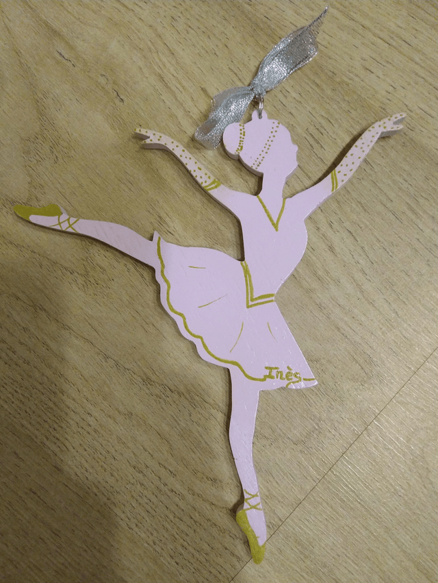 Ballerine DIY à peindre et à suspendre