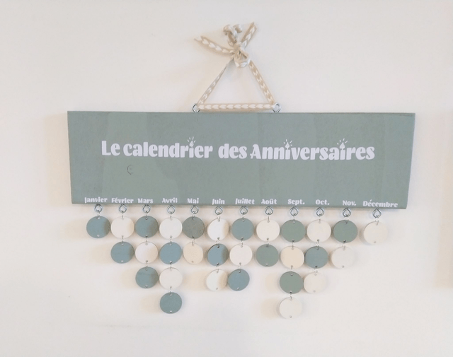 Calendrier perpétuel des anniversaires vert sauge 